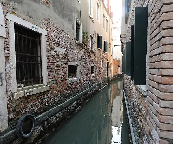 Uncharted - Ca' Santa Croce