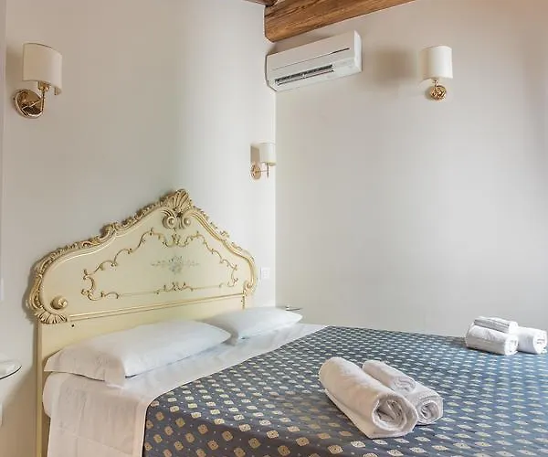 Apartament Uncharted - Ca' Santa Croce Wenecja