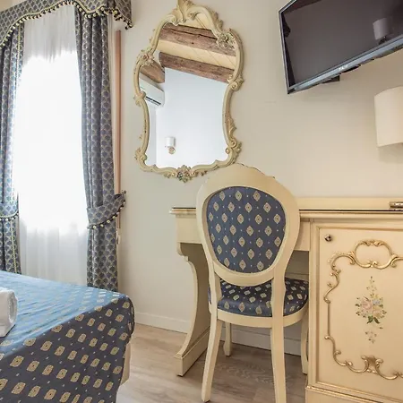 Uncharted - Ca' Santa Croce Apartment Venice