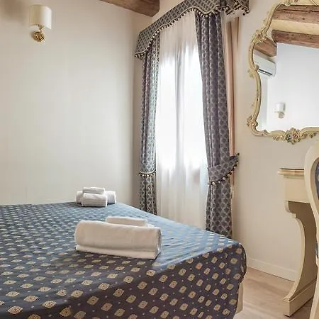 Uncharted - Ca' Santa Croce