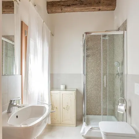 Uncharted - Ca' Santa Croce Appartement