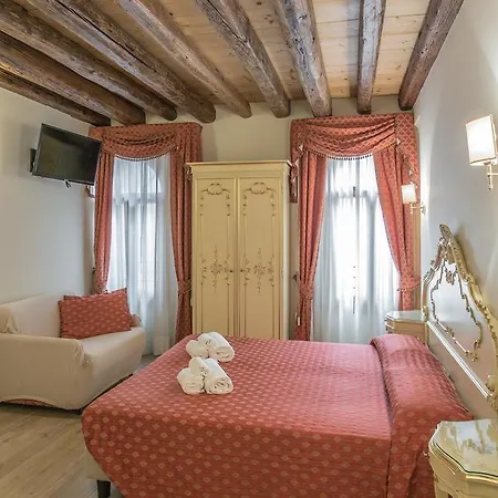Uncharted - Ca' Santa Croce Apartment Venice