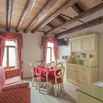 Uncharted - Ca' Santa Croce Apartman